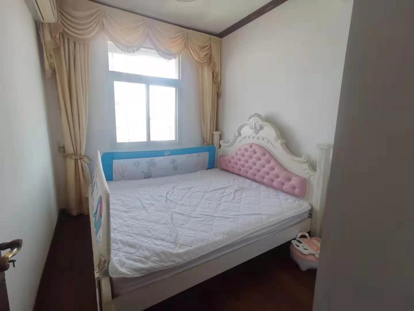 尚峰公寓 3室1厅1卫 2000.0元/月 尚峰公寓 3室1厅1卫 2000.0元/月室内图