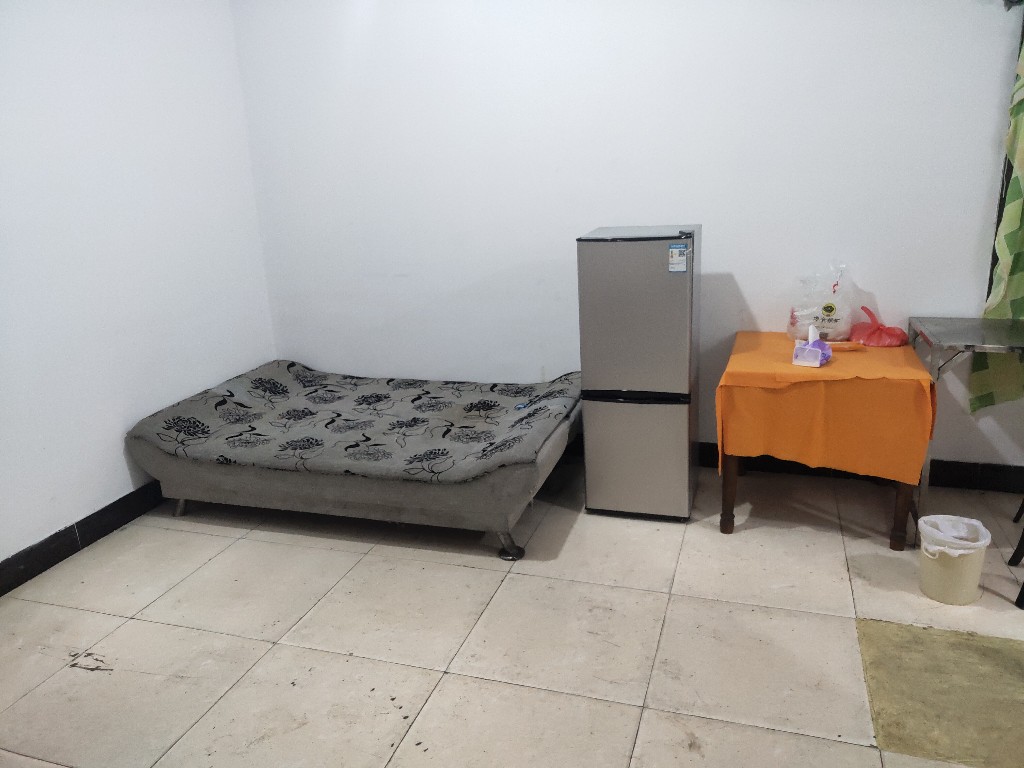 天禄大厦 2室2厅1卫 900.0元/月 天禄大厦 2室2厅1卫 900.0元/月室内图