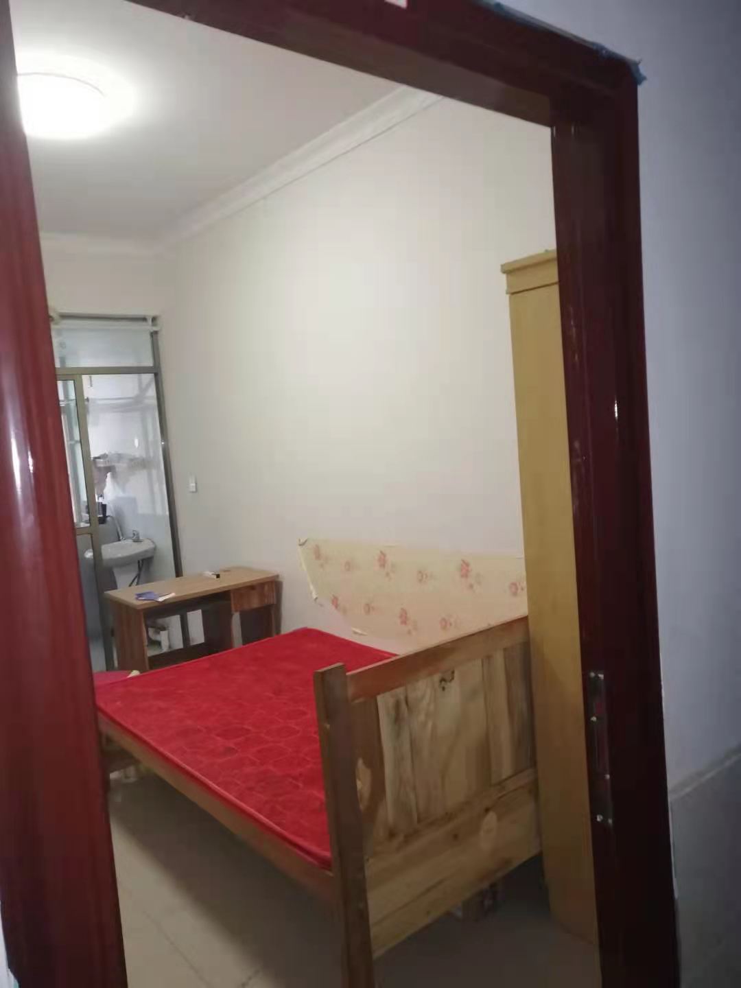 羊舞岭小区  1室1厅1卫    400.0元/月 羊舞岭小区  1室1厅1卫    400.0元/月室内图