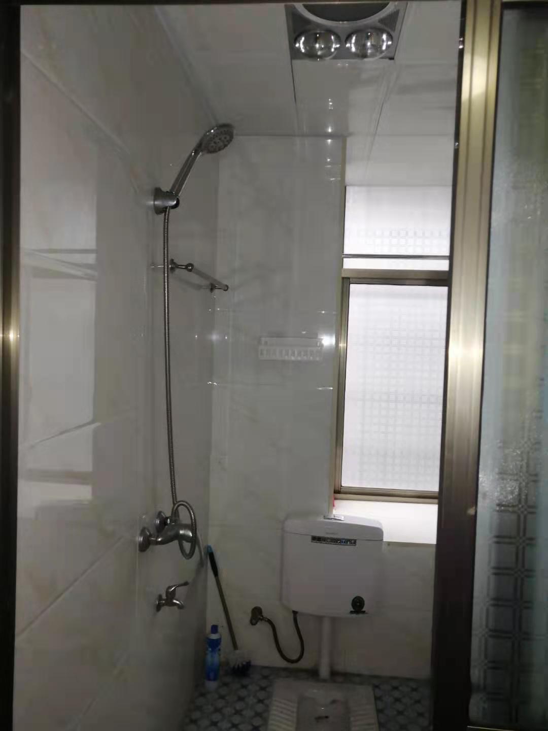 羊舞岭小区  1室1厅1卫    400.0元/月 羊舞岭小区  1室1厅1卫    400.0元/月室内图