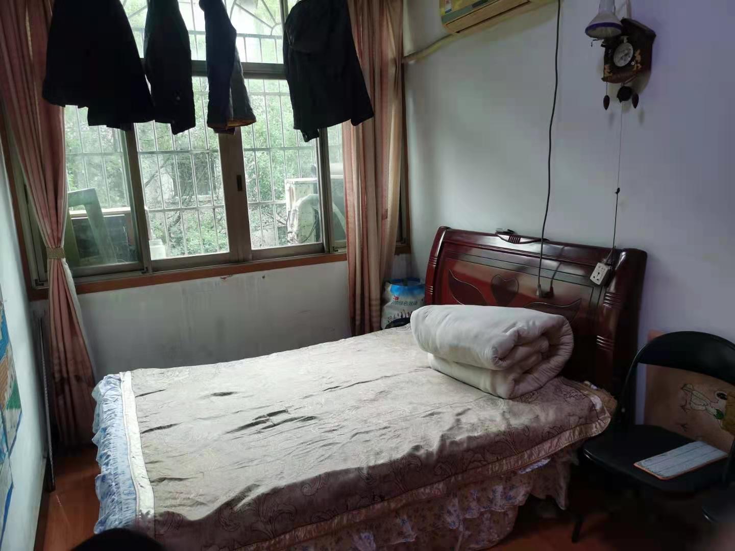 梓园社区(麻纺厂宿舍) 2室1厅1卫 600.0元/月 梓园社区(麻纺厂宿舍) 2室1厅1卫 600.0元/月室内图