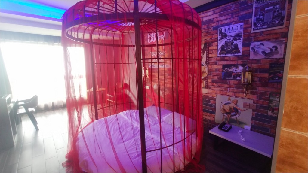 隆升广场  1室1厅1卫    33.8万客厅