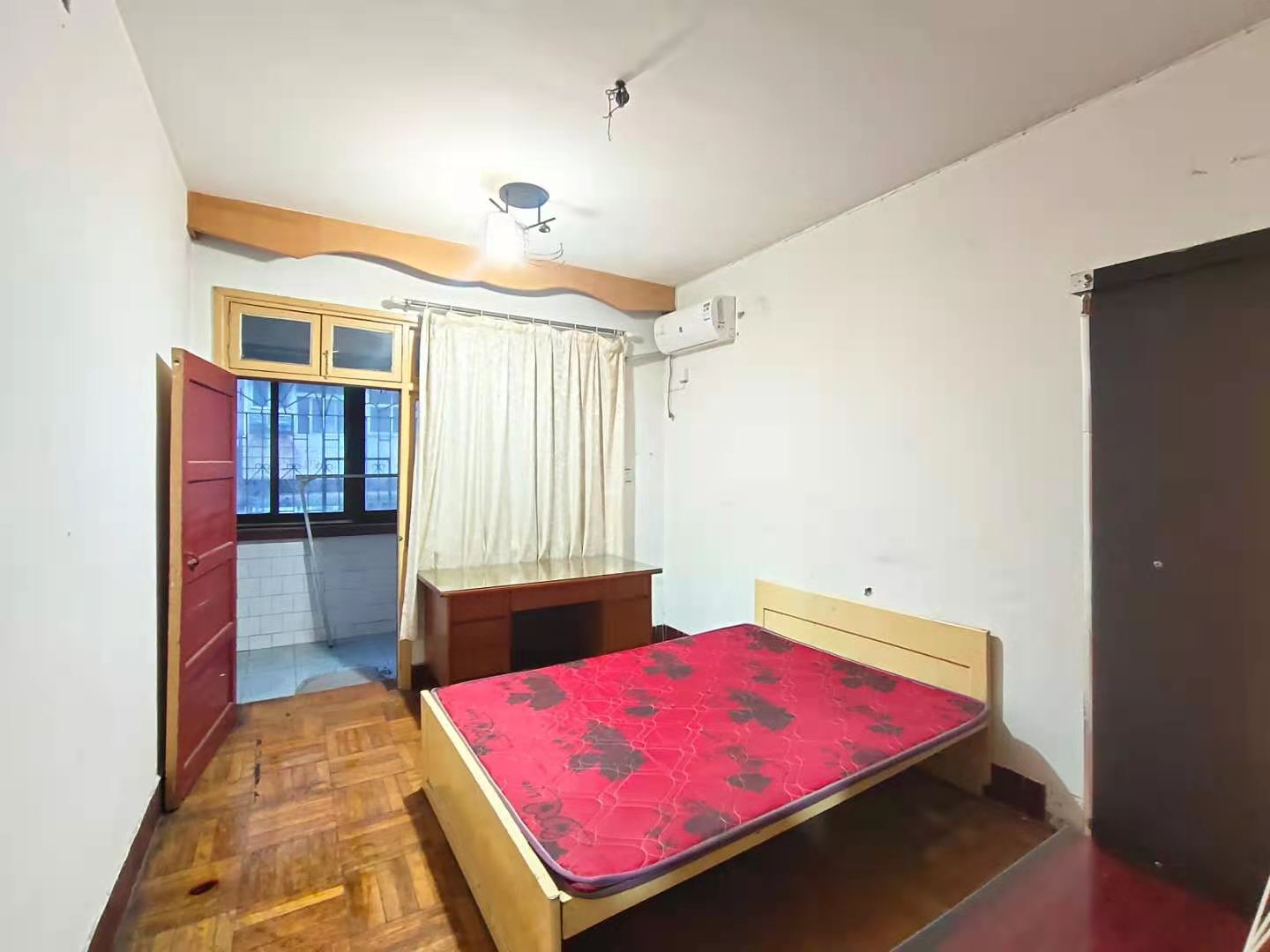 日杂公司宿舍  2室1厅1卫    1000.0元/月 日杂公司宿舍  2室1厅1卫    1000.0元/月室内图