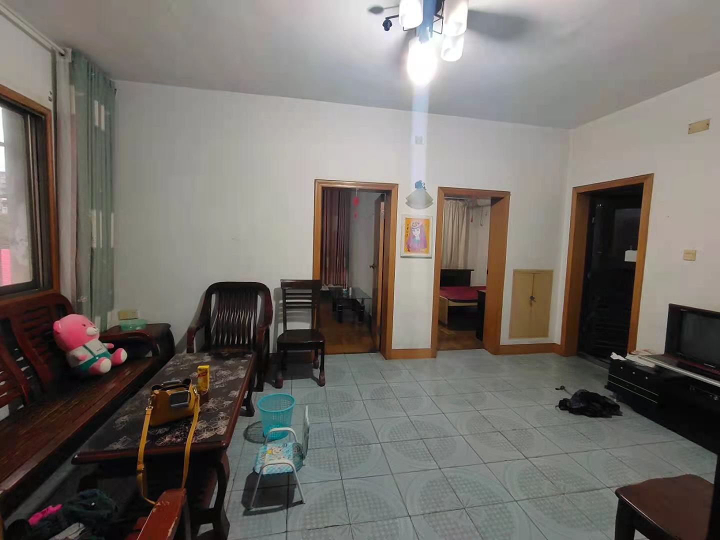 日杂公司宿舍  2室1厅1卫    1000.0元/月 日杂公司宿舍  2室1厅1卫    1000.0元/月室内图