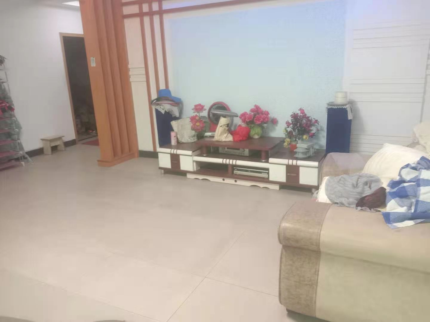 幸福小区 3室2厅2卫 1000.0元/月 幸福小区 3室2厅2卫 1000.0元/月室内图