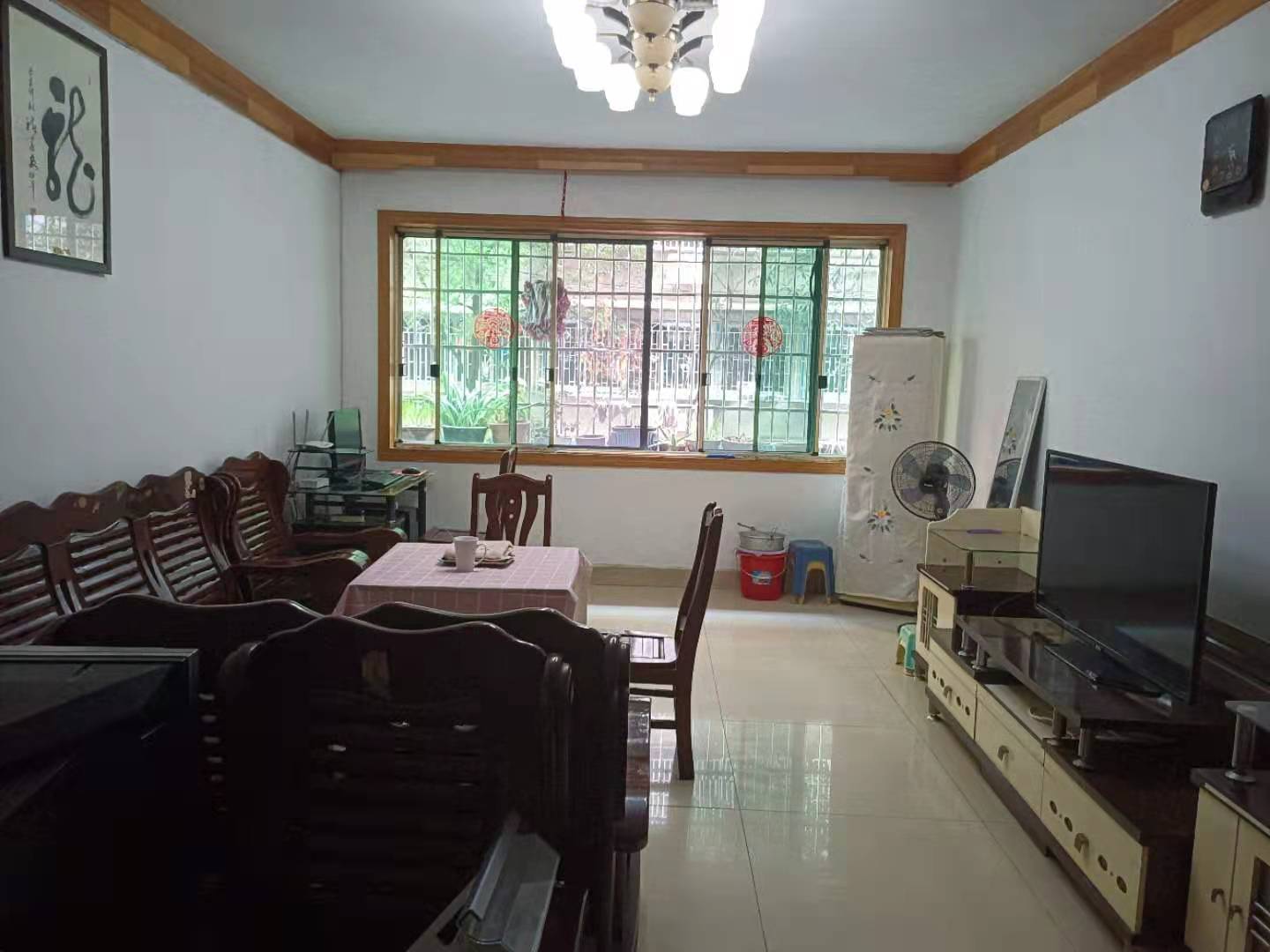 泰苑小区  3室2厅1卫    1300.0元/月 泰苑小区  3室2厅1卫    1300.0元/月室内图