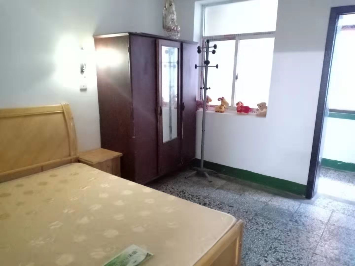 何家坳 2室2厅1卫 1100.0元/月 何家坳 2室2厅1卫 1100.0元/月室内图