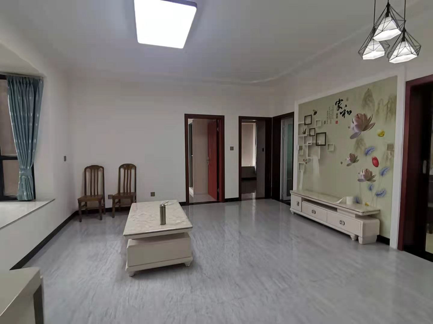 南湖春天  2室1厅1卫    1900.0元/月 南湖春天  2室1厅1卫    1900.0元/月室内图