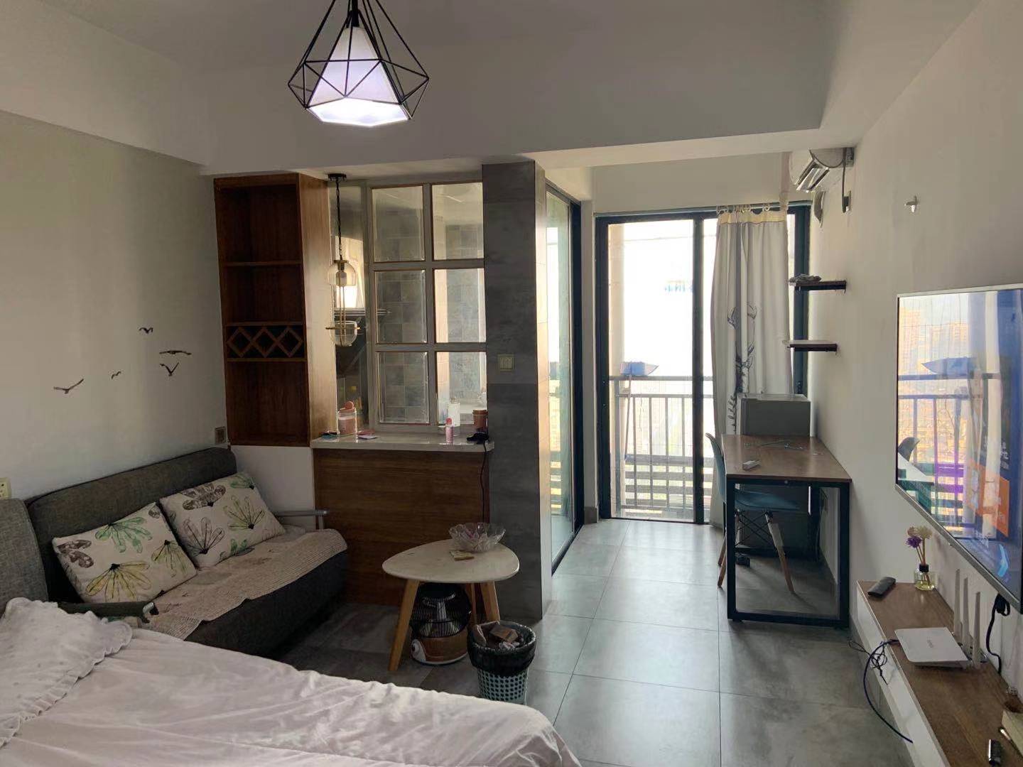 中建御山和苑 1室1厅1卫 29.0万 中建御山和苑 1室1厅1卫 29.0万客厅