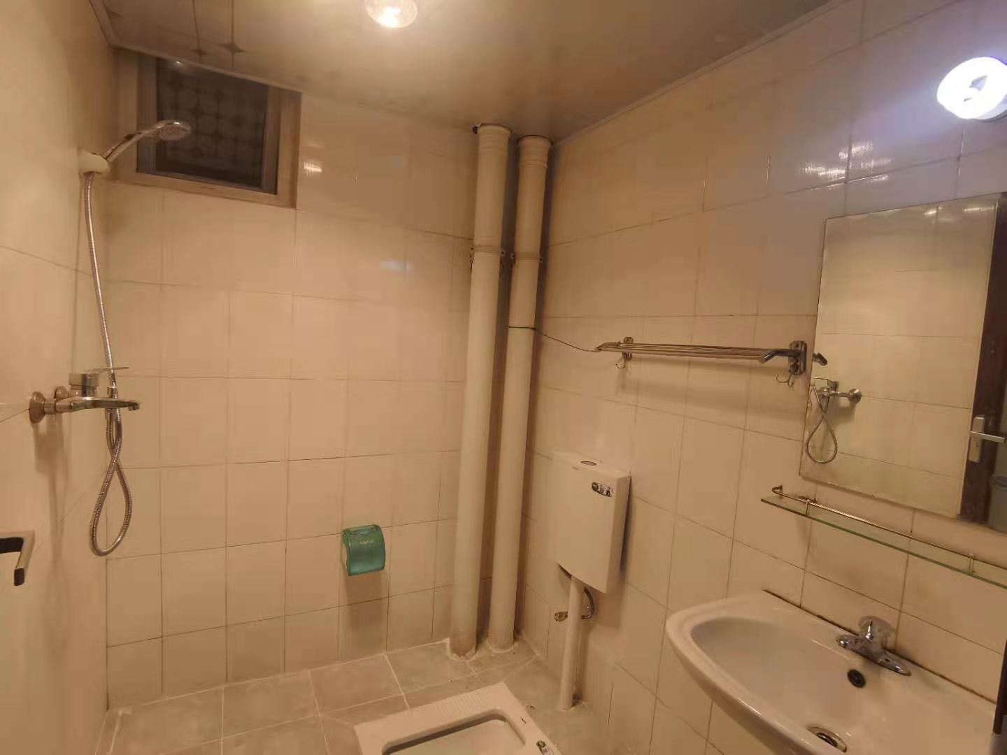 南湖锦苑 2室2厅1卫 2000.0元/月 南湖锦苑 2室2厅1卫 2000.0元/月室内图