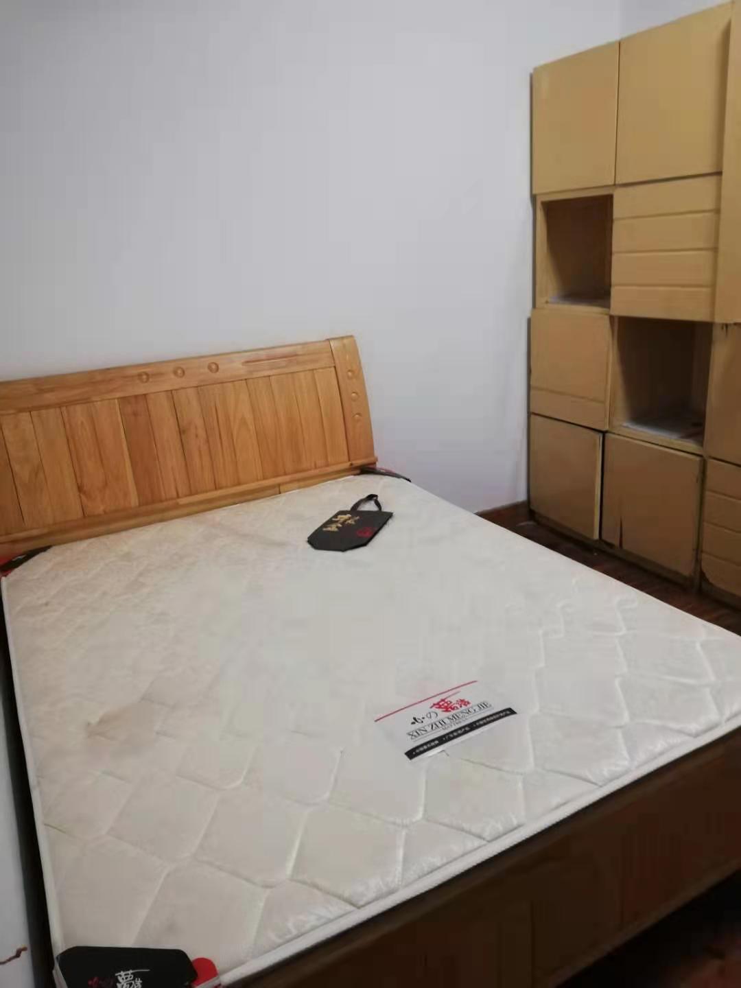 操坪社区  2室1厅1卫   1000.00元/月室内图