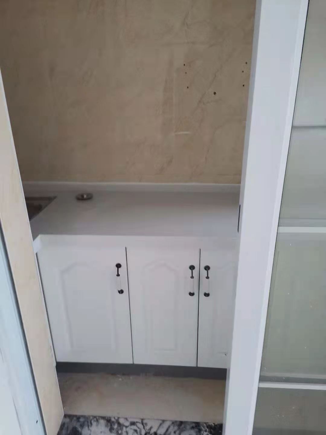 喜地时代广场(中环大厦) 1室1厅1卫 6000.0元/月 喜地时代广场(中环大厦) 1室1厅1卫 6000.0元/月室内图