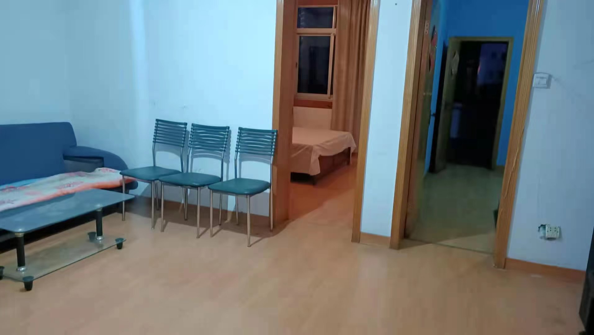 线路局红旗中路33号 2室2厅1卫 1050.0元/月 线路局红旗中路33号 2室2厅1卫 1050.0元/月室内图