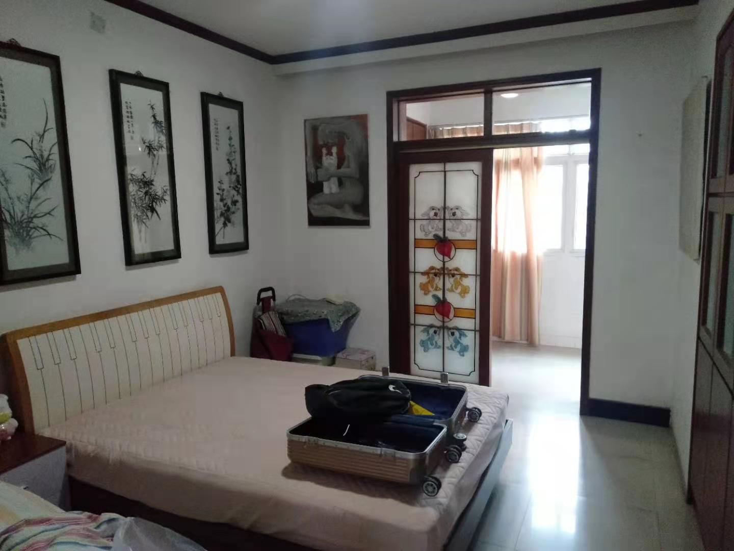 碧翠园石油住宅小区  3室2厅2卫    63.0万卧室