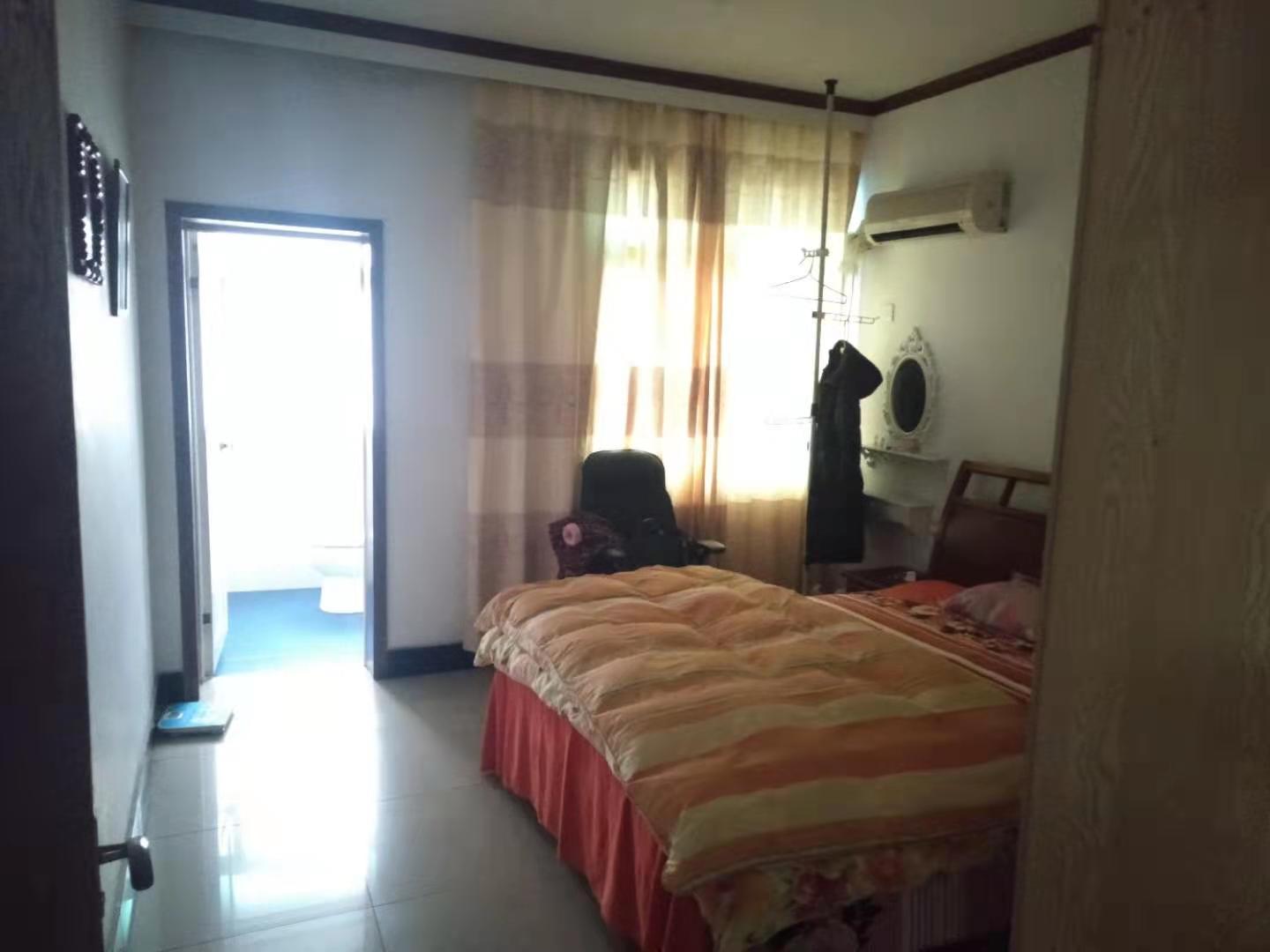 碧翠园石油住宅小区  3室2厅2卫    63.0万卧室