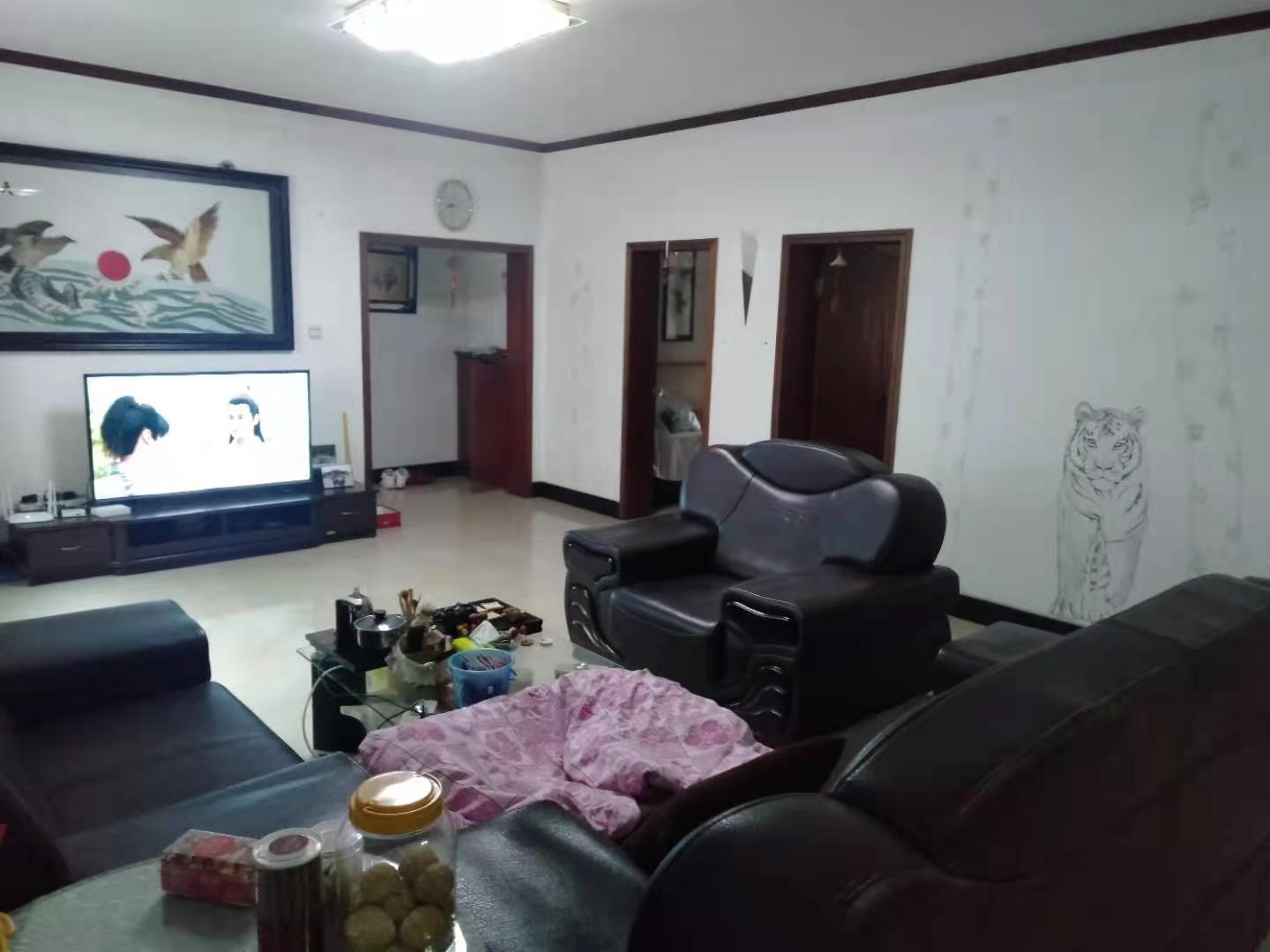 碧翠园石油住宅小区 3室2厅2卫 63.0万 碧翠园石油住宅小区 3室2厅2卫 63.0万客厅