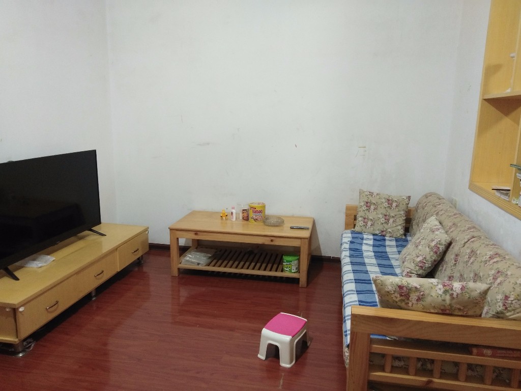 戴家岭五公司芙蓉村 2室2厅1卫 800.0元/月 戴家岭五公司芙蓉村 2室2厅1卫 800.0元/月室内图