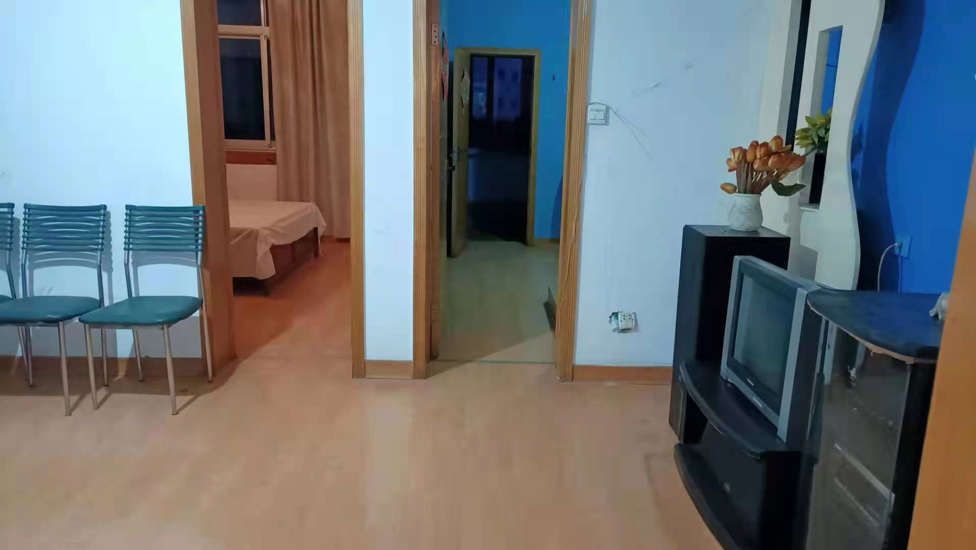 线路局红旗中路33号 2室2厅1卫 1050.0元/月 线路局红旗中路33号 2室2厅1卫 1050.0元/月户型图