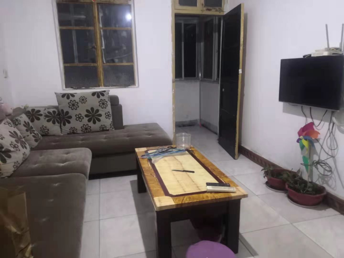 新华一村 1室1厅1卫 800.00元/月 新华一村 1室1厅1卫 800.00元/月室内图