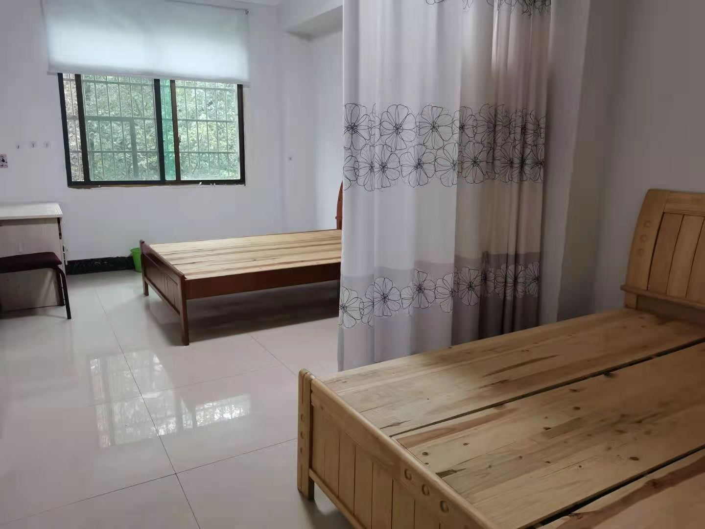 赫山庙步行街步步高超市住宅楼  1室1厅1卫    700.0元/月 赫山庙步行街步步高超市住宅楼  1室1厅1卫    700.0元/月室内图