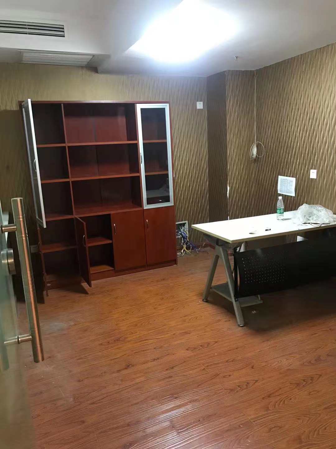建鑫二期  4室1厅1卫   4680.00元/月室内图