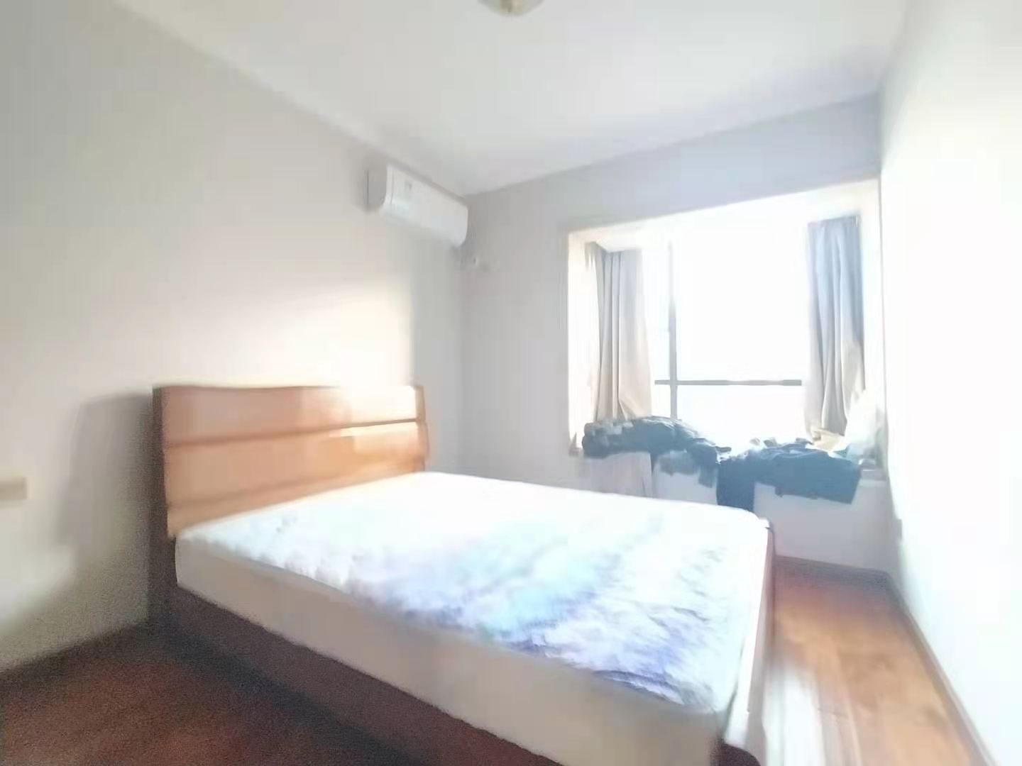 耀江花园东湖居 5室2厅2卫 3800.0元/月 耀江花园东湖居 5室2厅2卫 3800.0元/月室内图