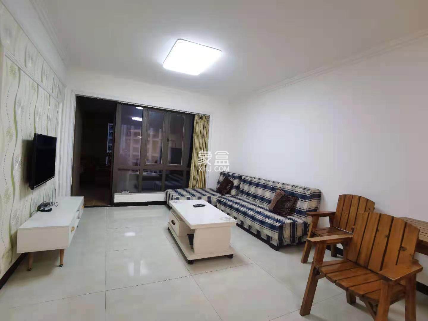 南湖国际4期  2室2厅1卫    2200.0元/月