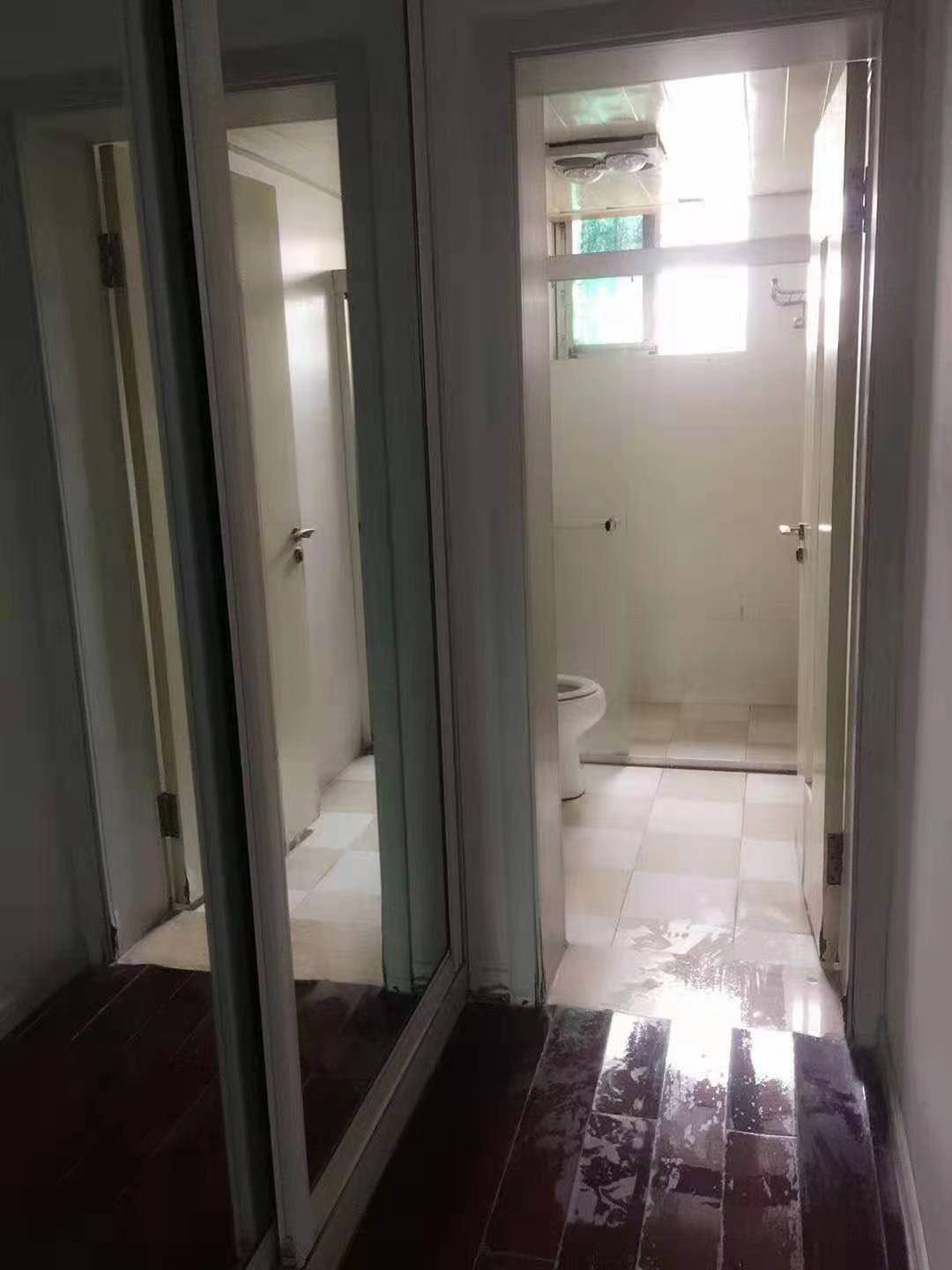 华茂商厦  3室2厅1卫   2800.00元/月室内图