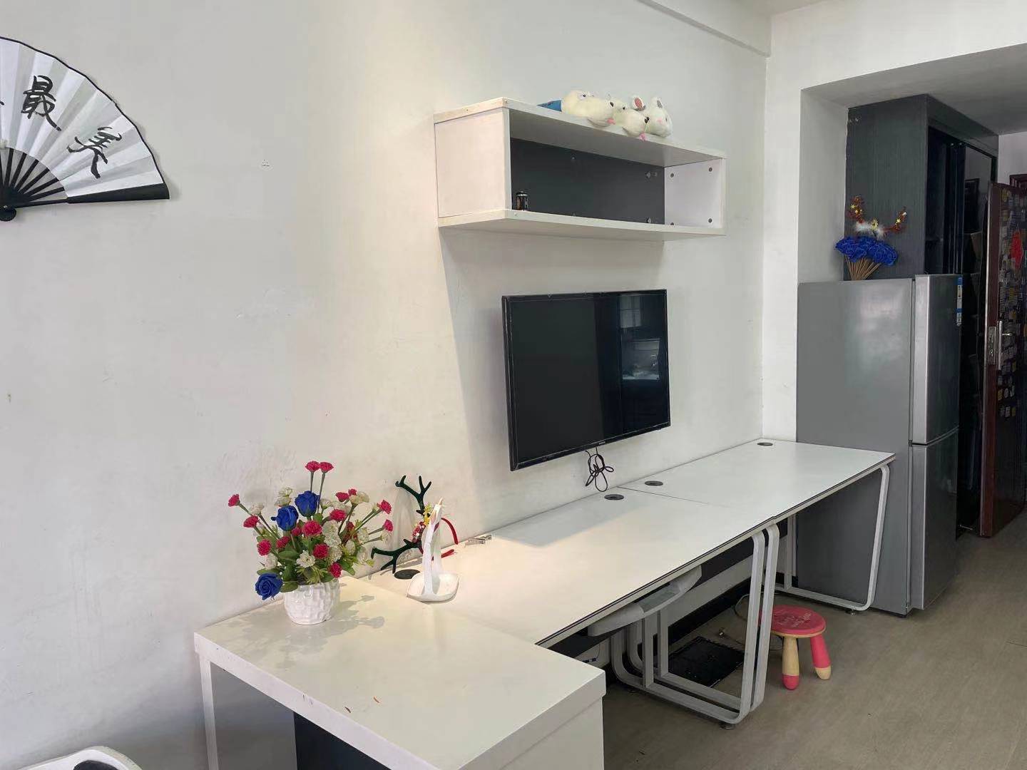 丰园公寓 1室1厅1卫 1300.0元/月 丰园公寓 1室1厅1卫 1300.0元/月室内图