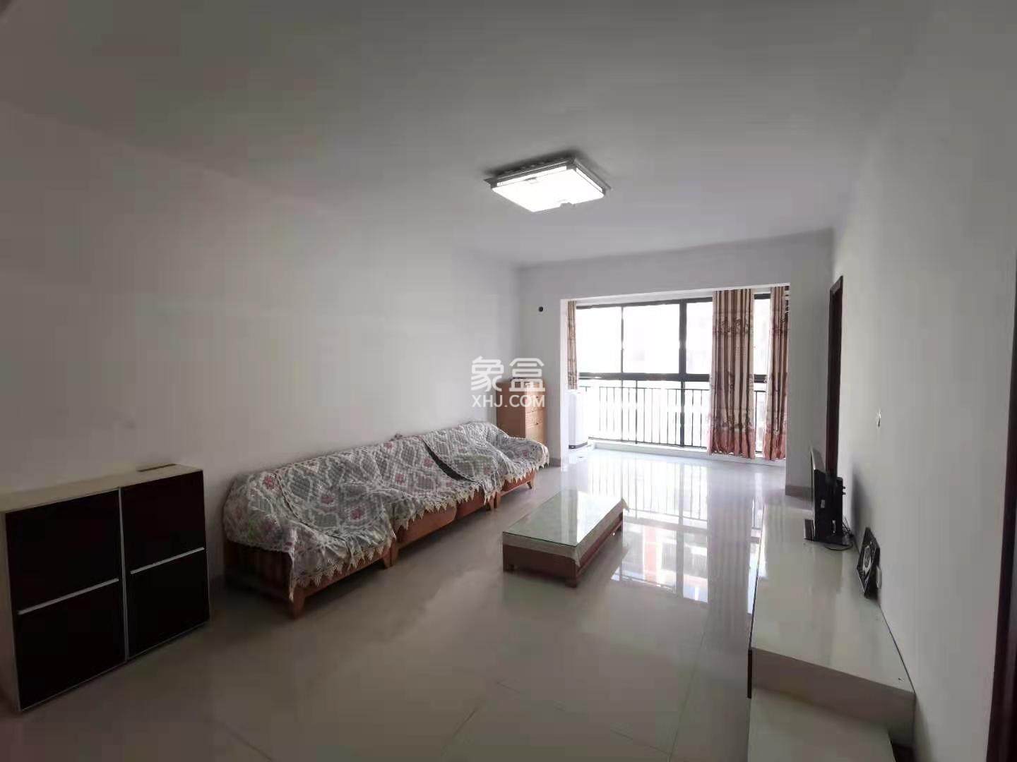 愉景湾东域  3室2厅1卫   1800.00元/月