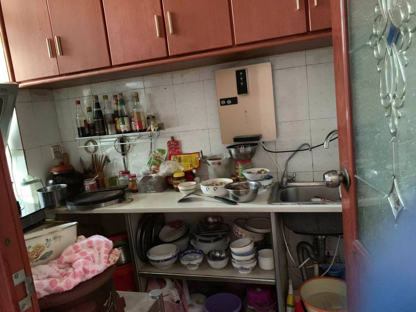 桃花仑办事处铁铺岭居委会  3室2厅1卫    34.0万 桃花仑办事处铁铺岭居委会  3室2厅1卫    34.0万客厅