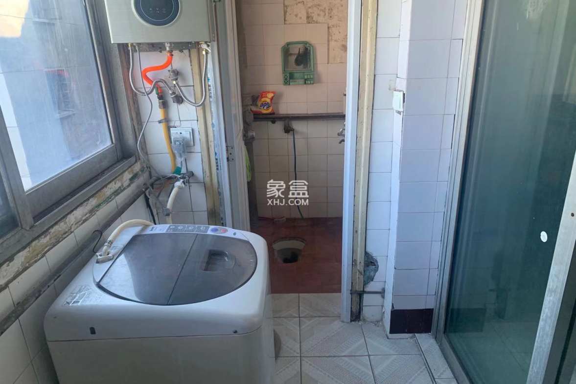 沿江南路散盘 2室1厅1卫 800.0元/月 沿江南路散盘 2室1厅1卫 800.0元/月室内图