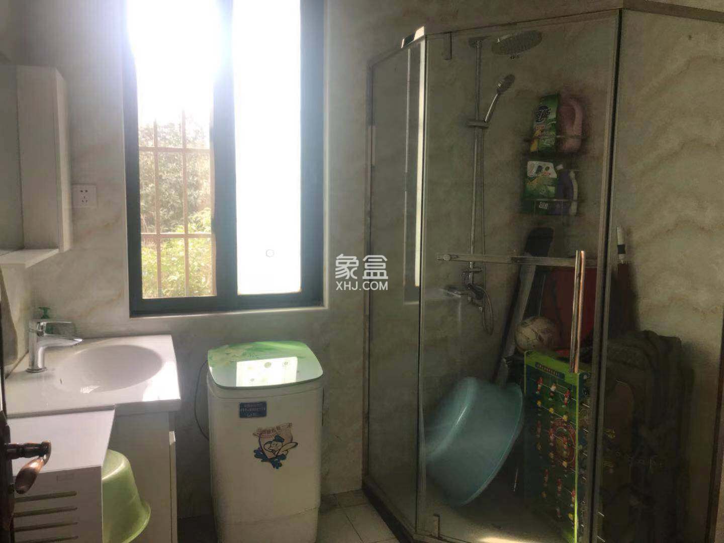 雅士林湘苑一期  3室2厅2卫    95.0万 雅士林湘苑一期  3室2厅2卫    95.0万