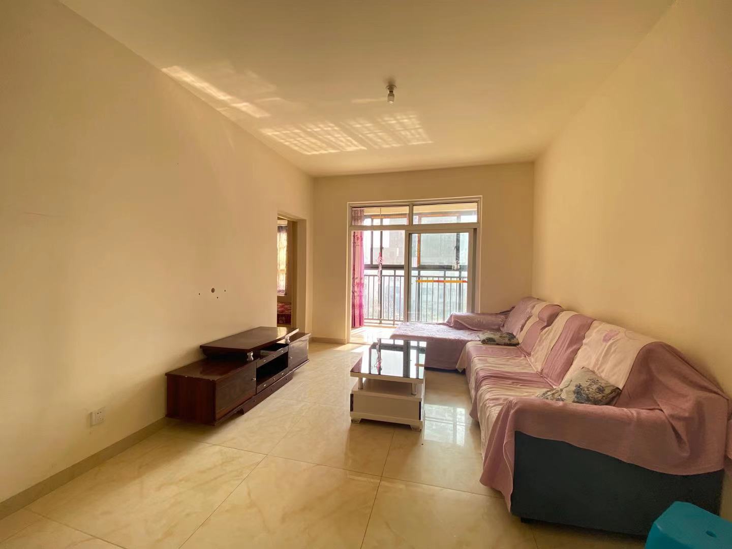 南湖春天 2室2厅1卫 1800.0元/月 南湖春天 2室2厅1卫 1800.0元/月室内图