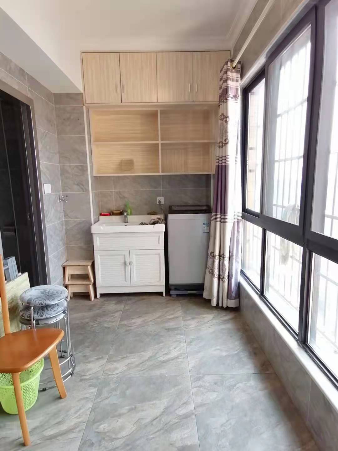 御江帝景 1室1厅1卫 1500.0元/月 御江帝景 1室1厅1卫 1500.0元/月室内图