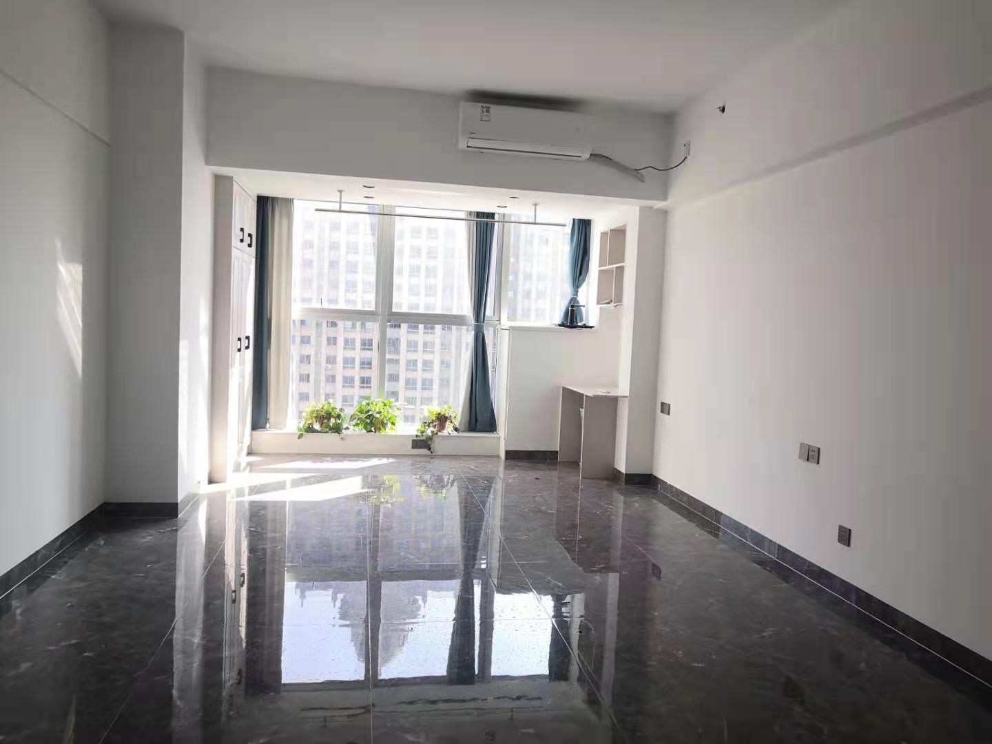 雄森国际  1室1厅1卫    1600.0元/月 雄森国际  1室1厅1卫    1600.0元/月