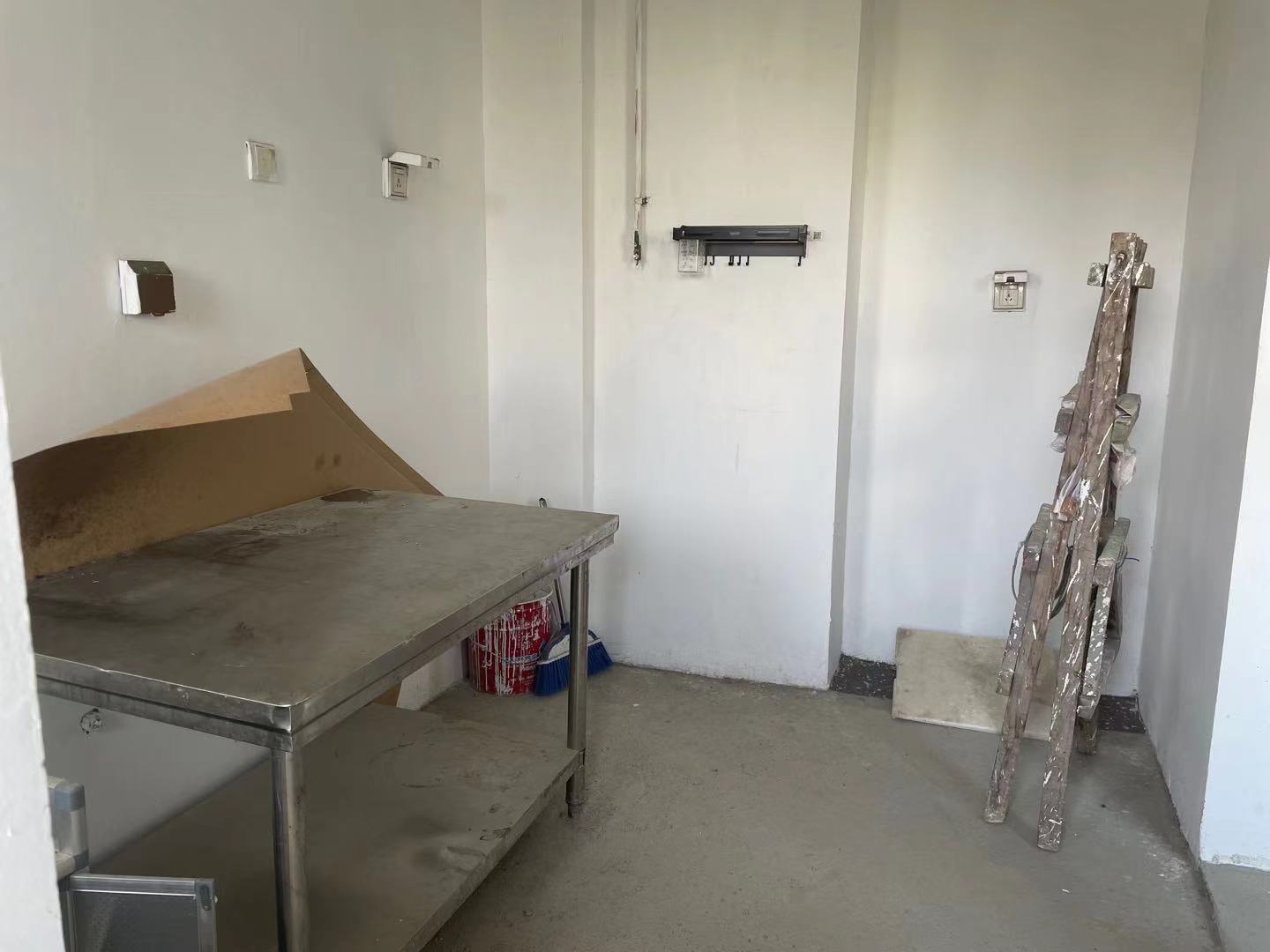 瑞景光华  3室2厅2卫   2500.00元/月室内图