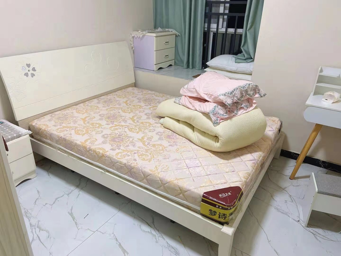 南湖春天  1室1厅1卫   1500.00元/月室内图