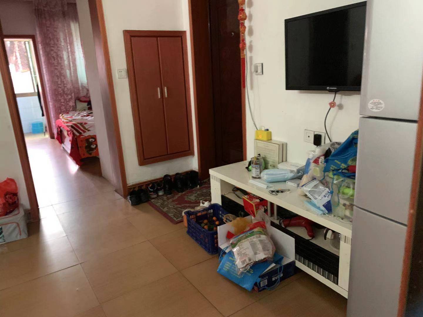 桃花仑办事处铁铺岭居委会  3室2厅1卫    34.0万 桃花仑办事处铁铺岭居委会  3室2厅1卫    34.0万客厅