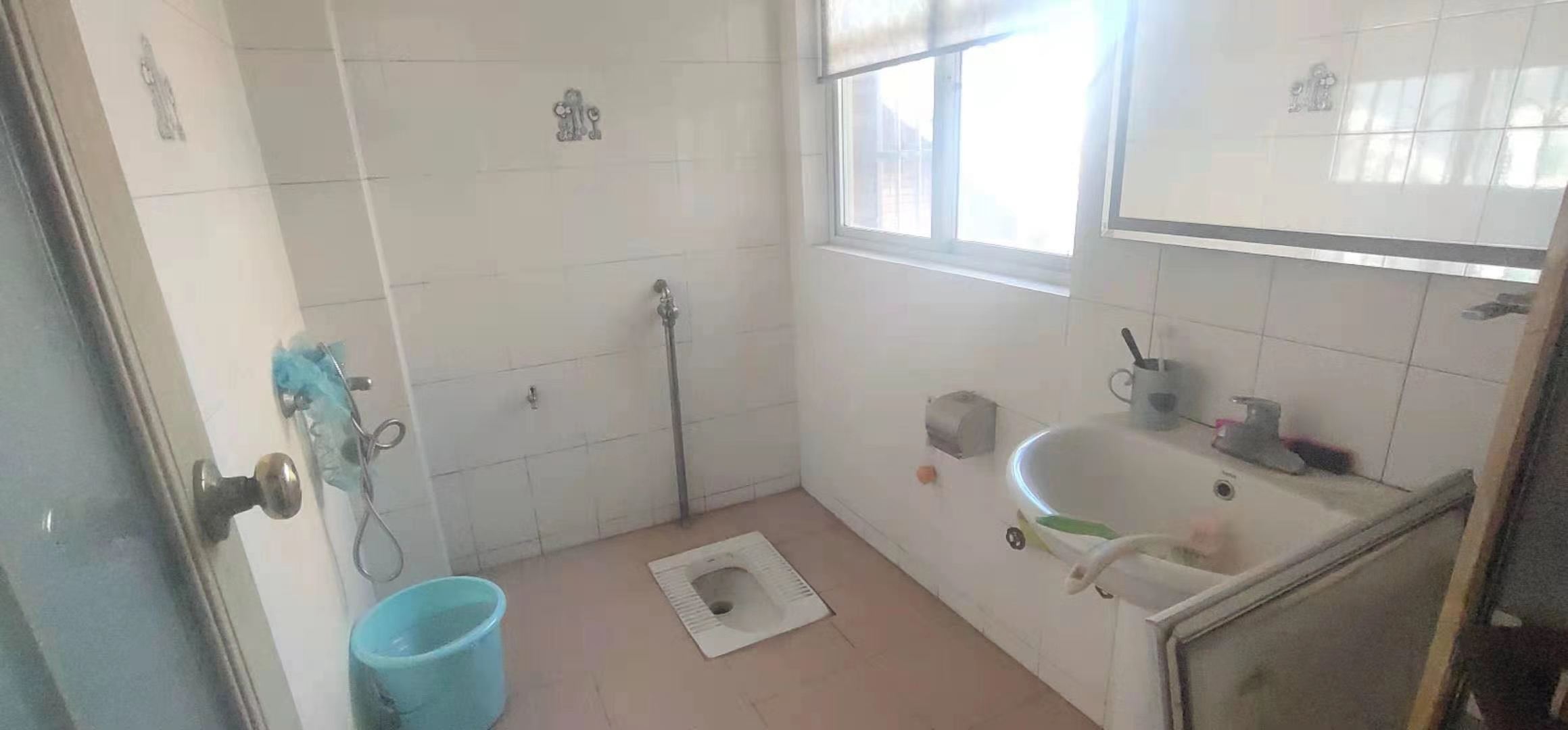 熹悦花都 7室2厅3卫 2700.0元/月 熹悦花都 7室2厅3卫 2700.0元/月室内图