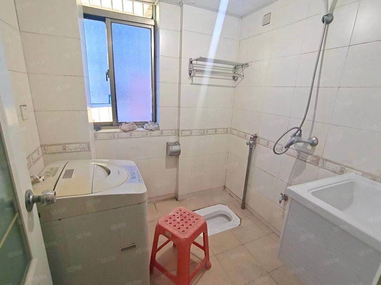 政华嘉园  2室2厅1卫    1400.0元/月 政华嘉园  2室2厅1卫    1400.0元/月室内图