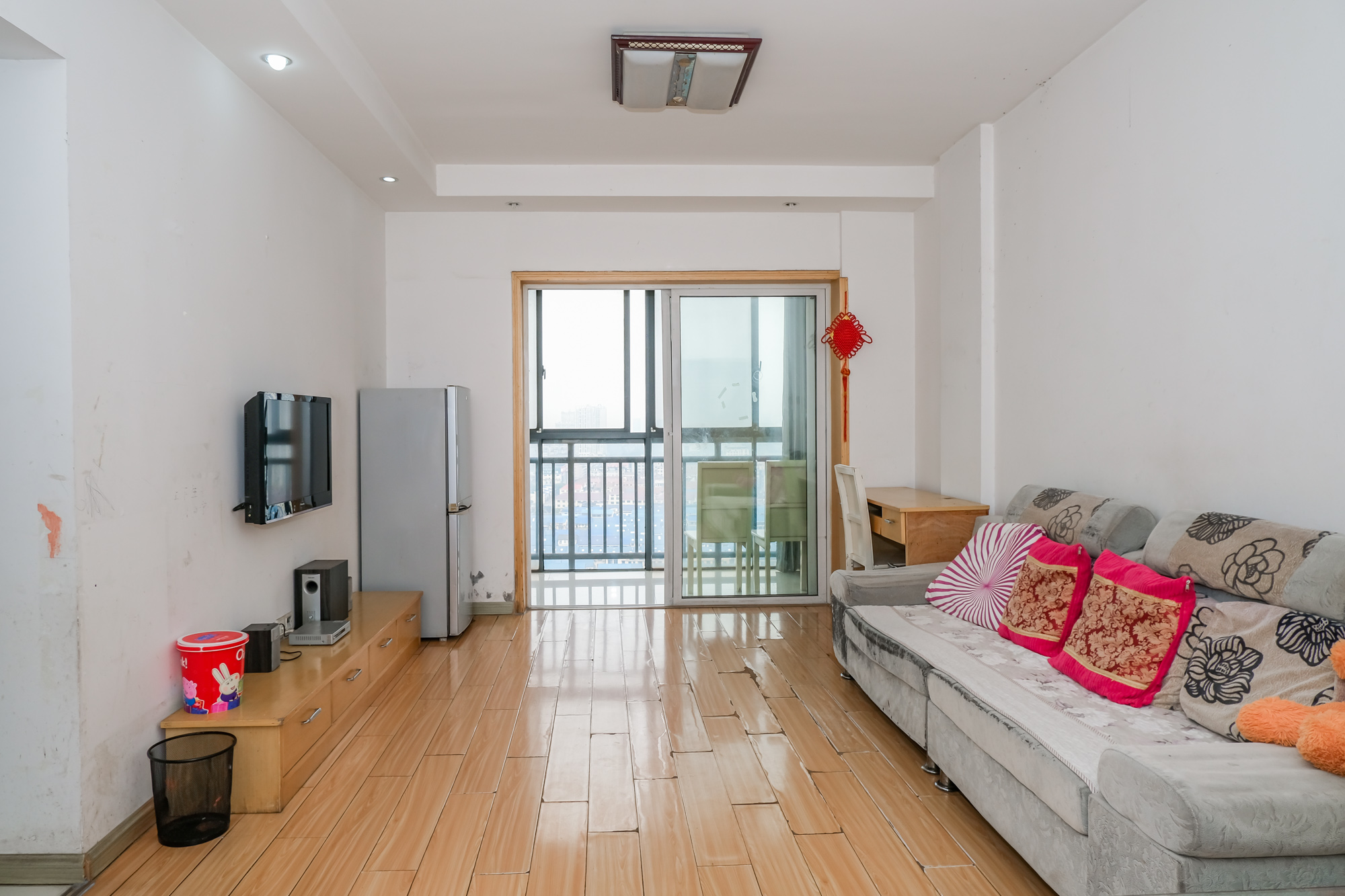 尚都花园城  2室2厅1卫    49.8万客厅