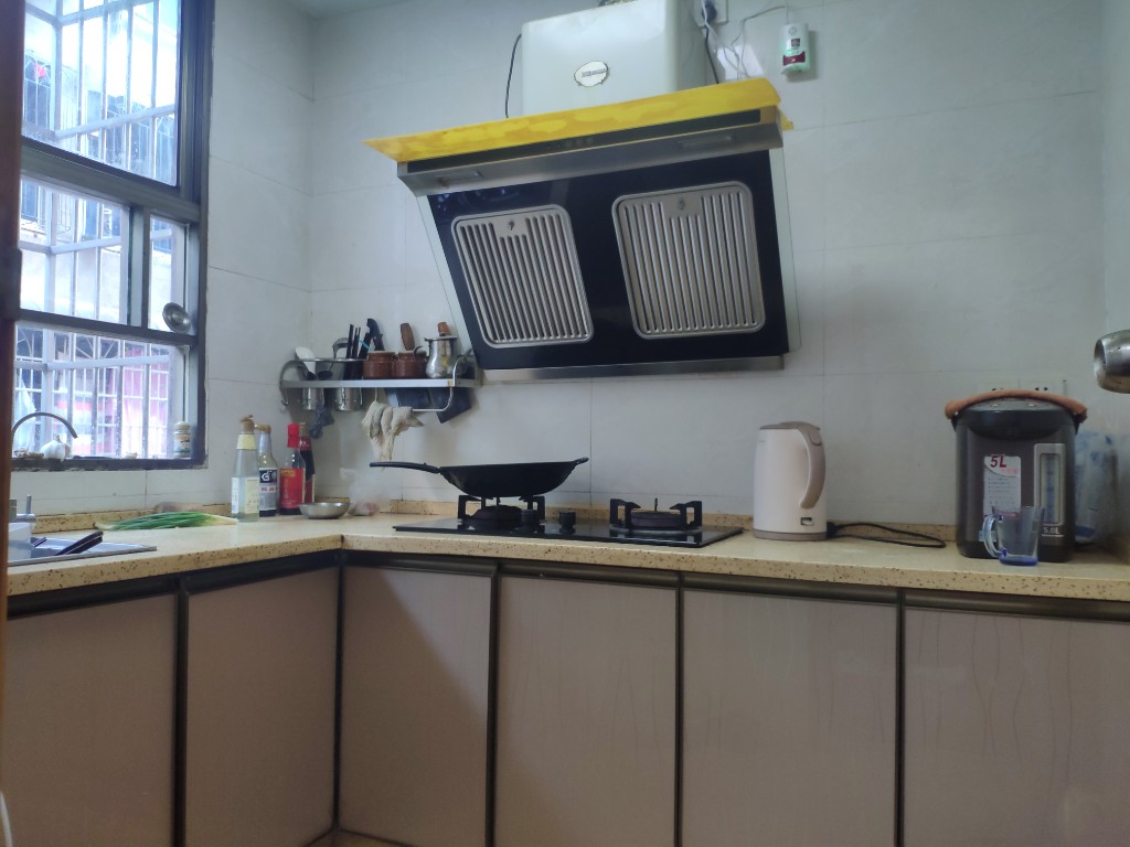 兴益家园小区 3室2厅2卫 76.0万 兴益家园小区 3室2厅2卫 76.0万客厅