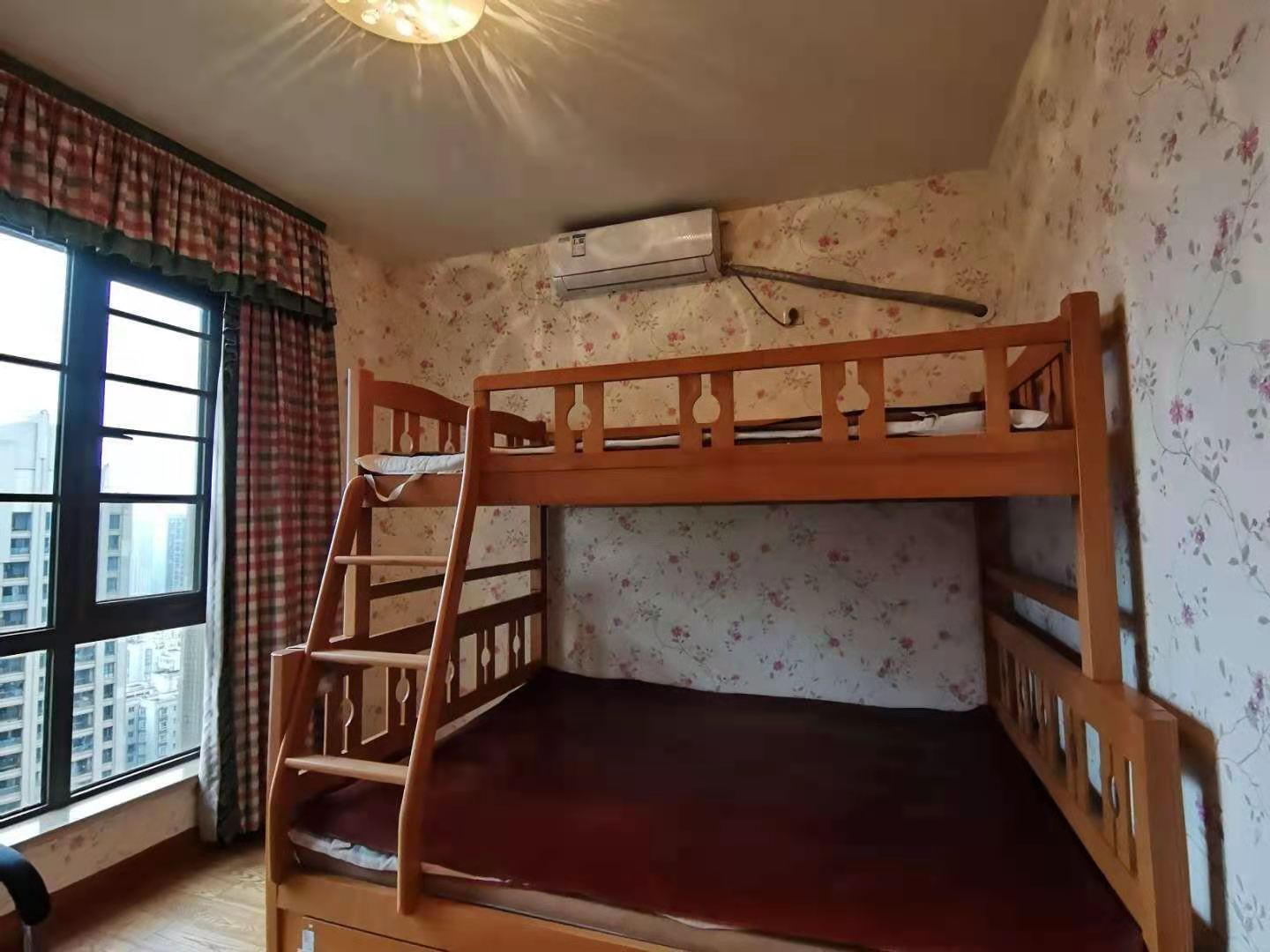 南湖国际1期  2室1厅1卫    2400.0元/月室内图