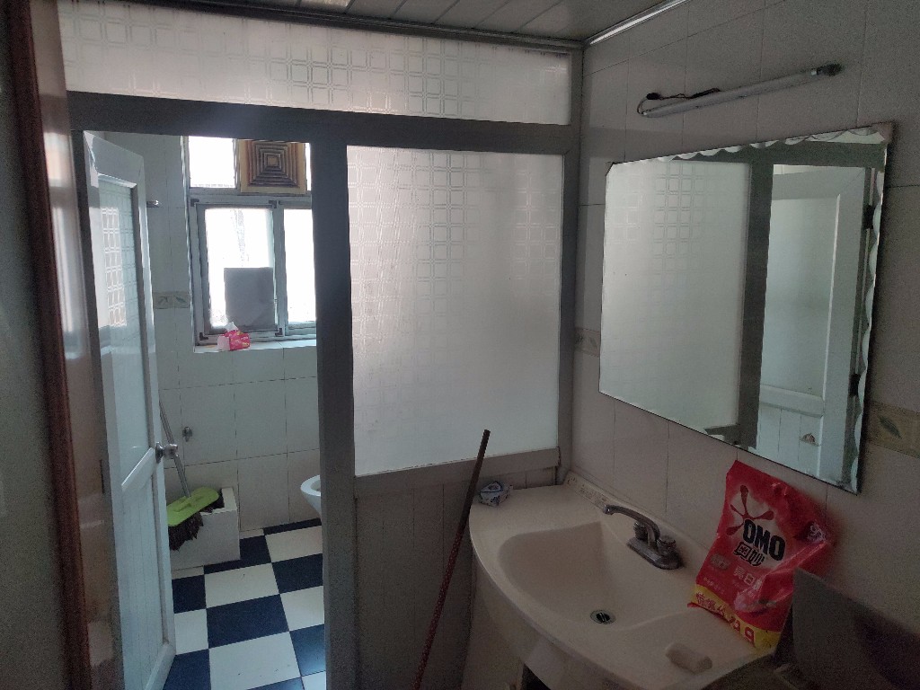 冶金工业学校大坪路19号 3室2厅0卫 1200.0元/月 冶金工业学校大坪路19号 3室2厅0卫 1200.0元/月室内图