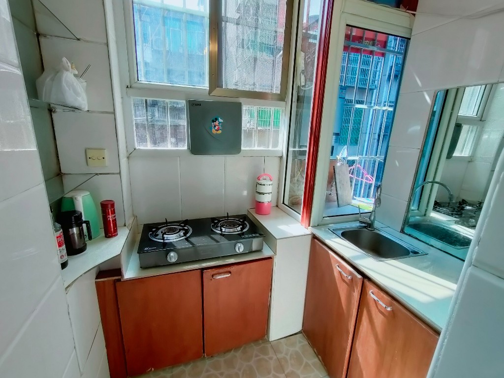 解放街散盘 2室2厅1卫 1100.0元/月 解放街散盘 2室2厅1卫 1100.0元/月室内图