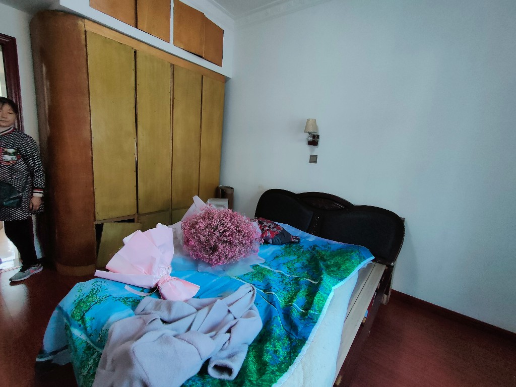 解放街散盘 2室2厅1卫 1100.0元/月 解放街散盘 2室2厅1卫 1100.0元/月室内图