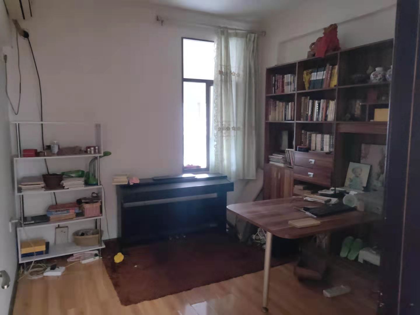 大桃路鑫桃苑安置小区  6室3厅3卫    72.8万 大桃路鑫桃苑安置小区  6室3厅3卫    72.8万卧室