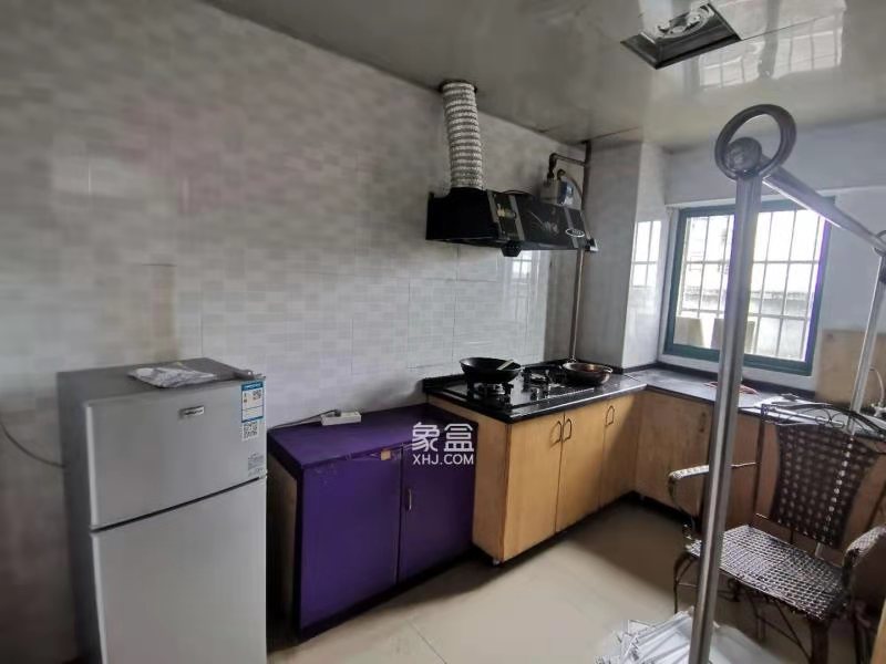 凤凰义乌城(兹丘凤凰城)  1室1厅1卫    1000.0元/月 凤凰义乌城(兹丘凤凰城)  1室1厅1卫    1000.0元/月室内图1