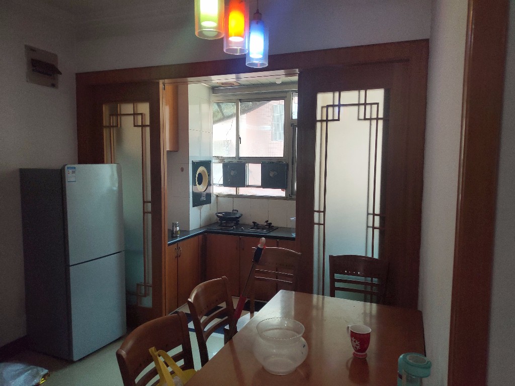 冶金工业学校大坪路19号 3室2厅0卫 1200.0元/月 冶金工业学校大坪路19号 3室2厅0卫 1200.0元/月室内图